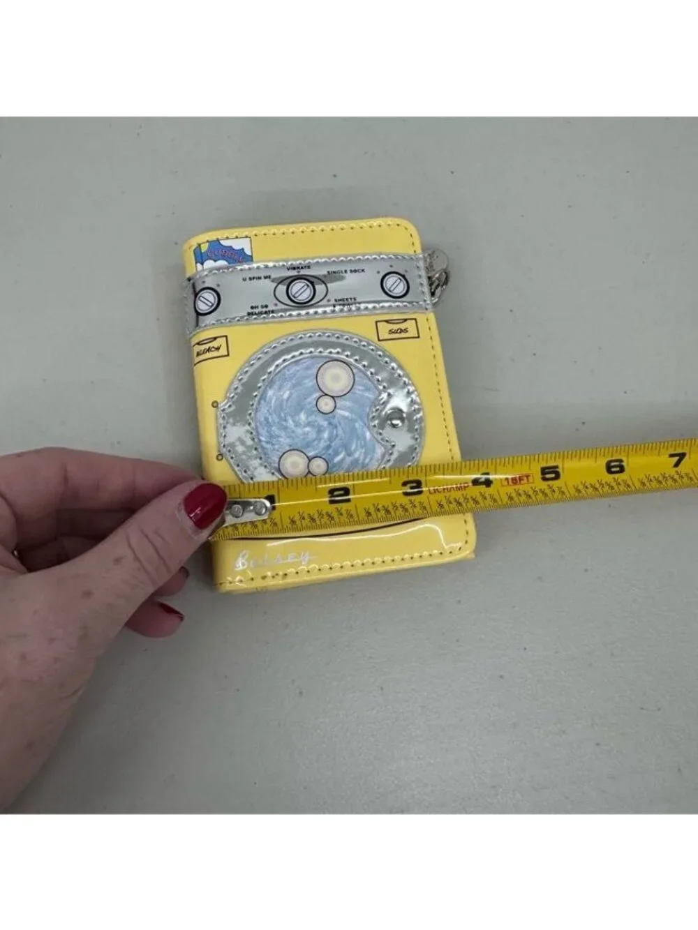 Betsey Johnson Spin Me Bifold Wallet Quirky Novelty Washing Machine Design